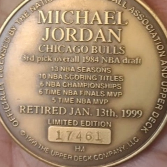 MICHAEL JORDAN SIGNATURE ENGRAVED BULLS MEMORABILIA RETIREMENT COIN&COA &POSTERS - Picture 9 of 17